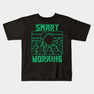 Smart Working (green) Kids T-Shirt